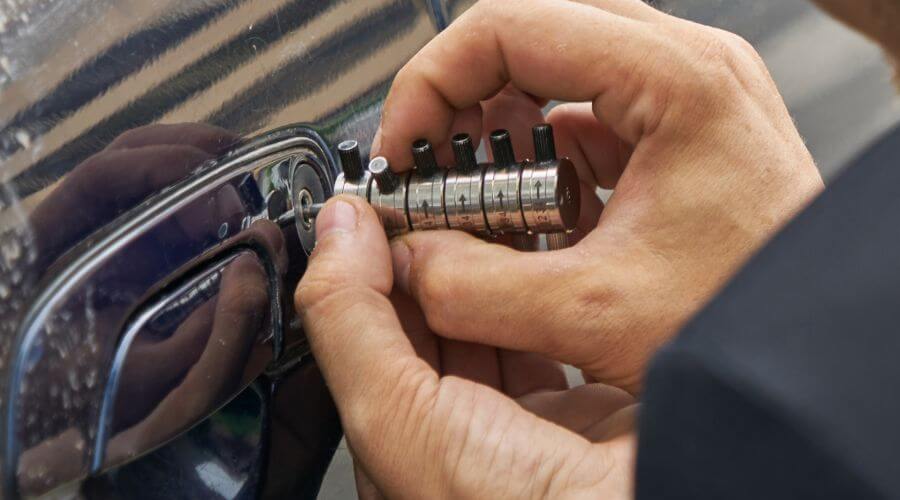 Professional metal roof installation in East Lynne, MO